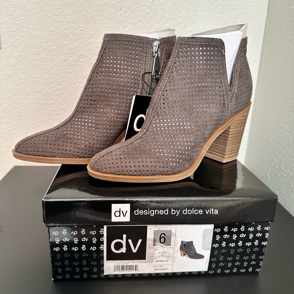 DV - designed by dolce vita Ankle Boots - size 6